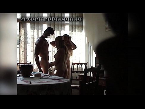 ❤️ લૈંગિક મિત્રો તેની સાથે એક વિશાળ માણસ અને એક થ્રીસમને આમંત્રિત કરે છે ❤❌ ગુદા વિડીયો gu.pornodil.ru પર  ﹏